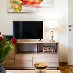 Ana Lotre Apartman *