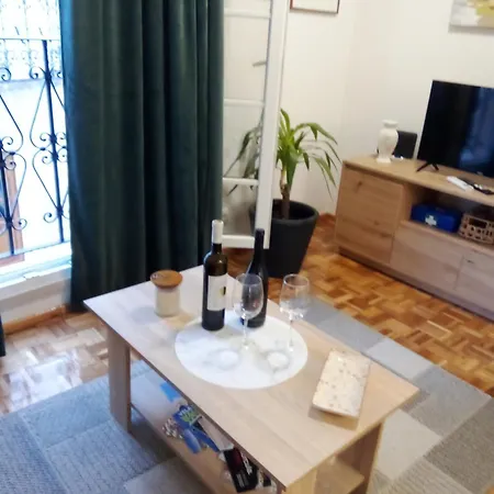 Apartment Ana Lotre