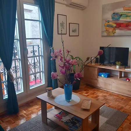 Apartment Ana Lotre