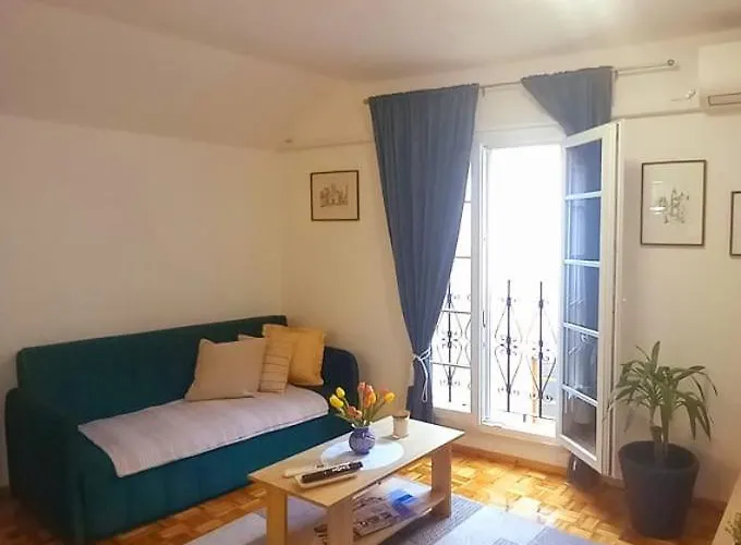 Ana Lotre Apartment