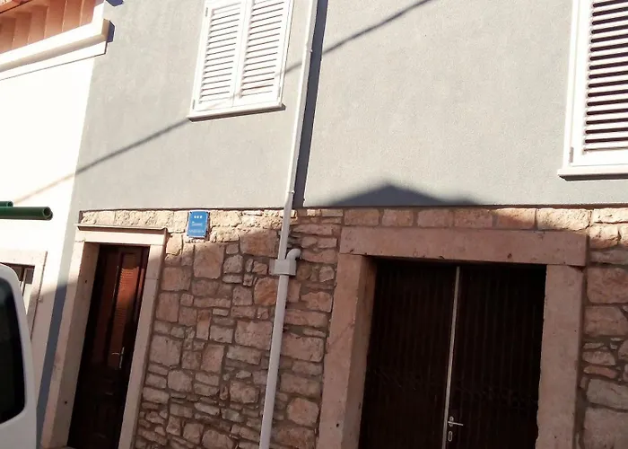 Apartment Ana Lotre *